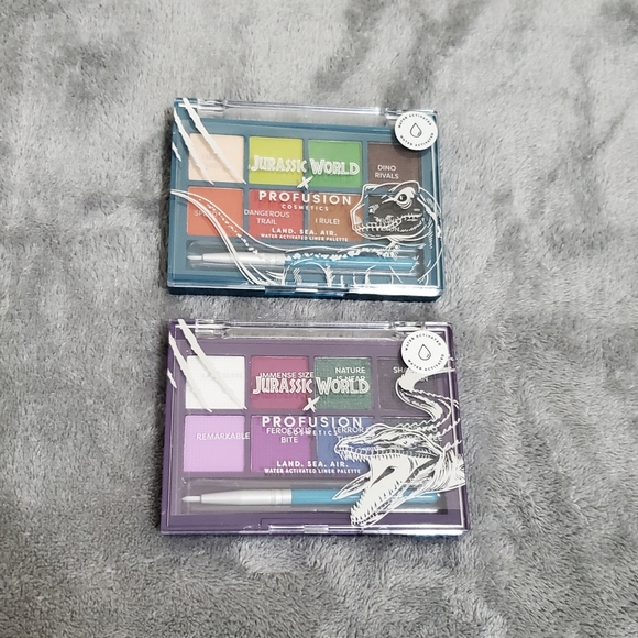 10-Piece Jurassic World X Profusion Makeup Set *Limited Edition* - Picture 4 of 7
